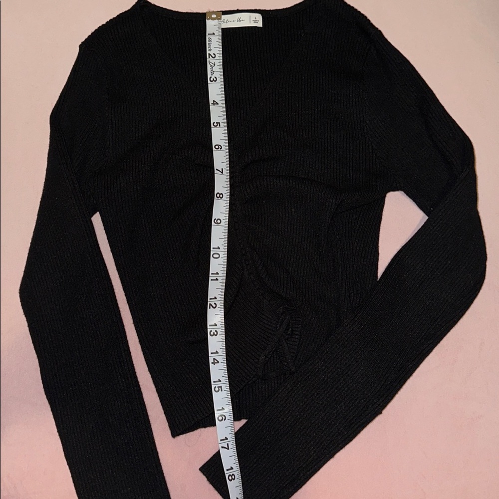 Active USA Black Ruched V-Neck Long Sleeve Top